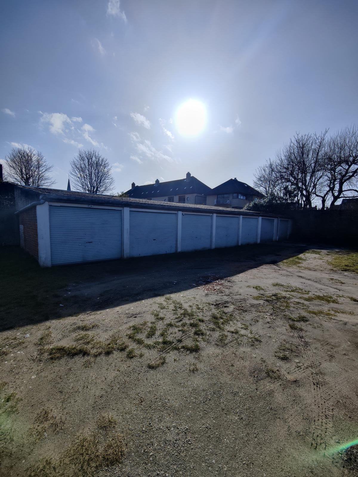GEZOCHT garagebox te koop, Immo, Garages en Parkeerplaatsen, Provincie Oost-Vlaanderen