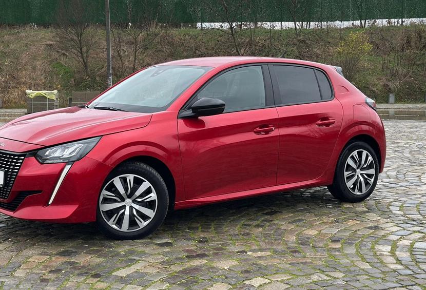 Peugeot 208 1.2 L PureTech STT Allure, Auto's, Euro 6, Particulier, Rood, Break