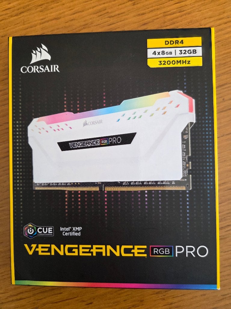 Corsair VENGEANCE PRO RGB 4X8GB, Informatique & Logiciels, Enlèvement ou Envoi, DDR4, Comme neuf, Desktop