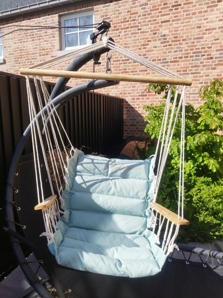 Chaise suspendue de jardin, Ophalen