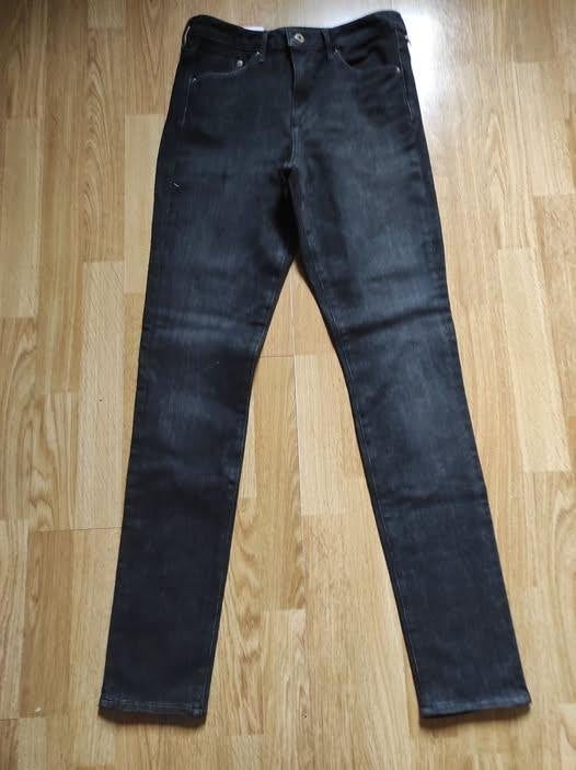 Pantalon neuf DENIM, en denim - taille 30-32 (étiquette), Vêtements | Femmes, Jeans, Neuf, Autre, Enlèvement ou Envoi, W27 (confection 34) ou plus petit