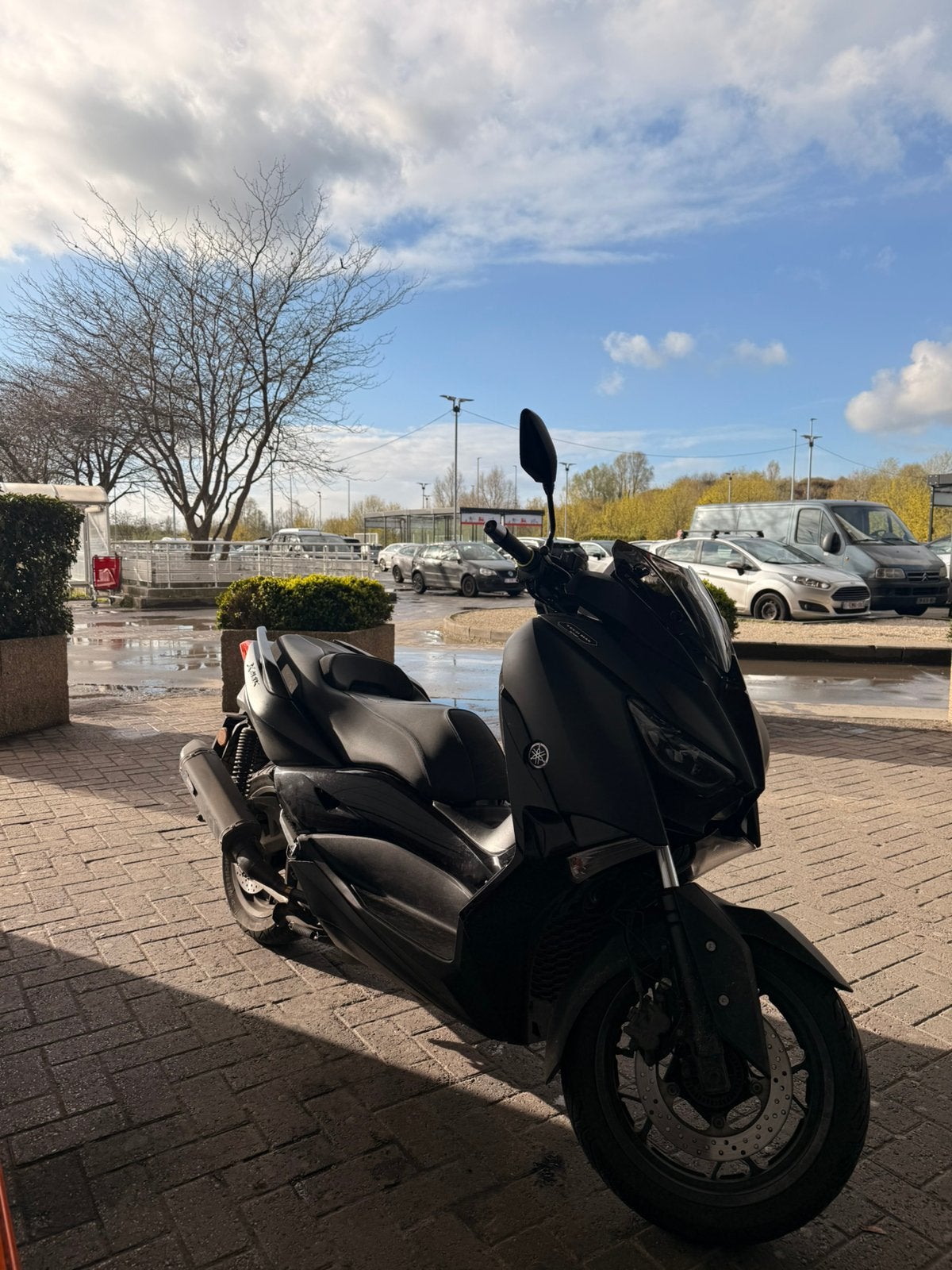 Yamaha xmax 125cc, Fietsen en Brommers, Snorfietsen en Snorscooters, Zo goed als nieuw, Yamaha, Ophalen of Verzenden