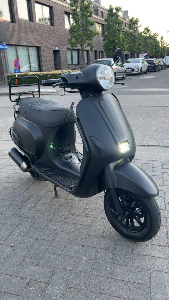 Gts Toscana 81cc B klasse  (CDI), Fietsen en Brommers, Ophalen, Zo goed als nieuw