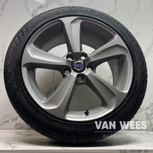 Volvo V60 225/45/17 INCH Origineel, Auto-onderdelen, Gebruikt, -, -, Banden en Velgen