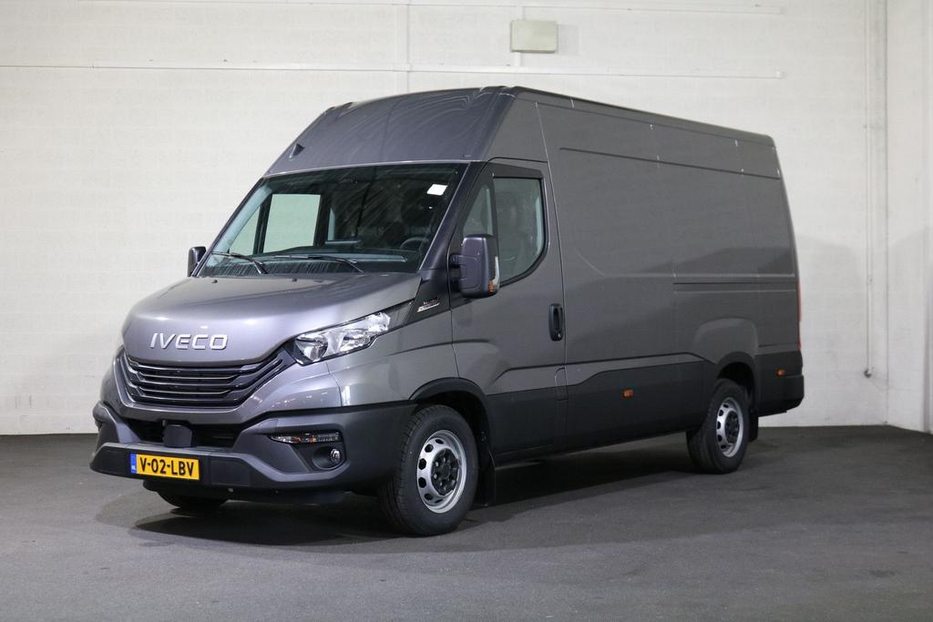 Iveco Daily 35S18 Hi-Matic L2 H2 Airco Navigatie Trekhaak Di, Auto's, Bestelwagens en Lichte vracht, Automaat, Iveco, Parkeersensor