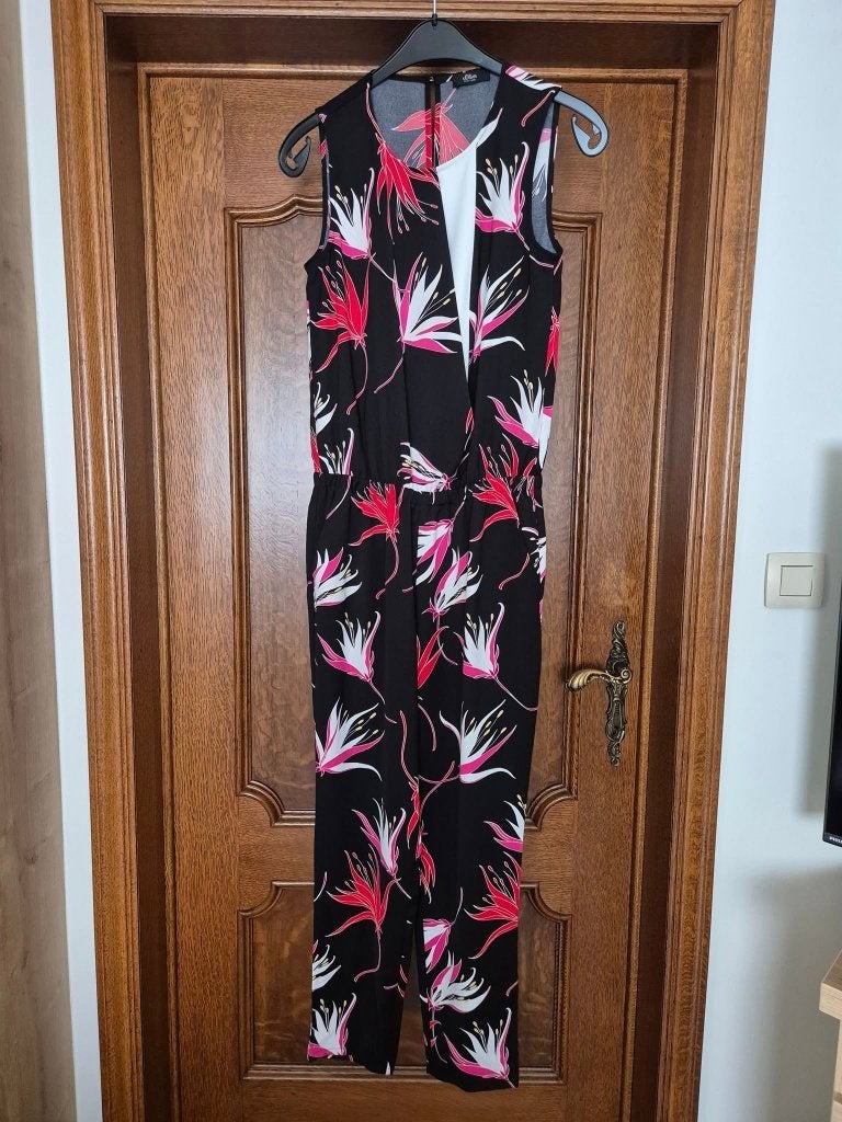 Jumpsuit S.Oliver black label. Maat 36., Kleding | Dames, Jumpsuits, S.Oliver black label, Ophalen of Verzenden, Zo goed als nieuw