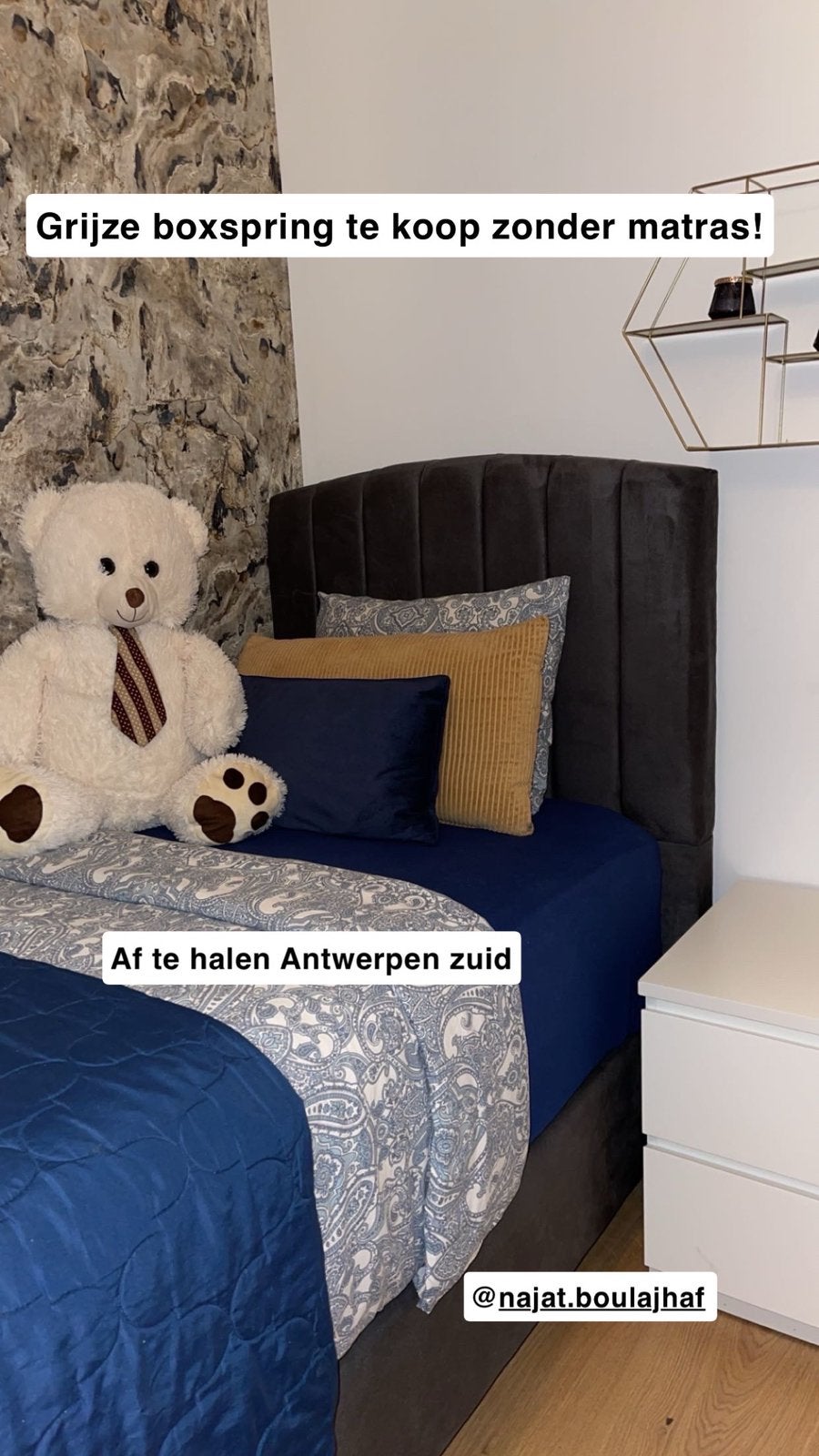 Boxspring zonder matras, Ophalen, Zo goed als nieuw, Grijs