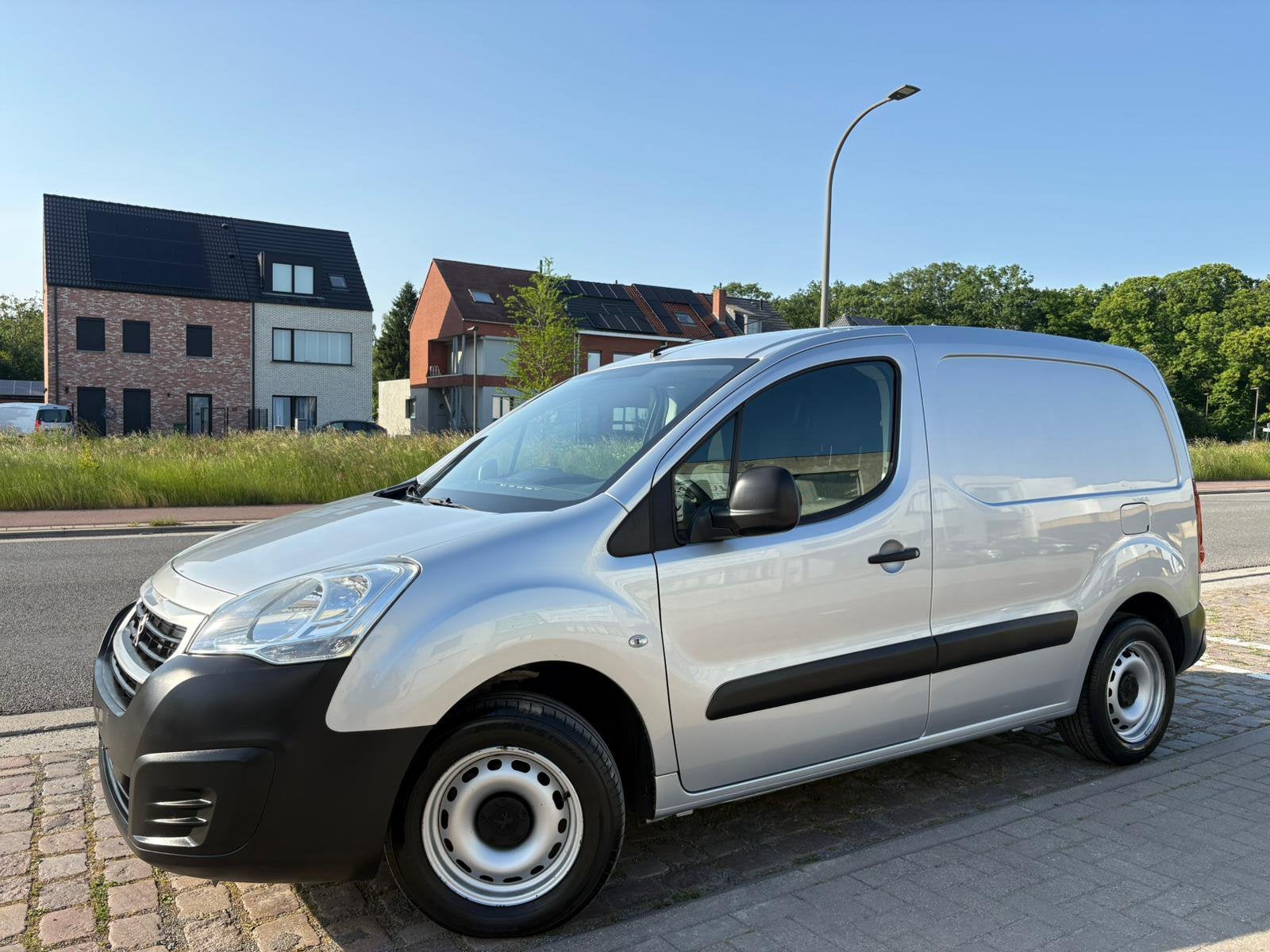 Peugeot Partner | 12 M Garantie | 88 Dkm | Benzine | 2017 |, Achat, Euro 6, Entreprise, Boîte manuelle