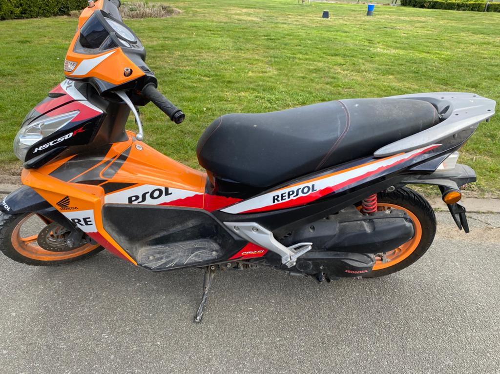 Honda Bromfiets klasse B, Fietsen en Brommers, Scooters | Aprilia, Ophalen, Zo goed als nieuw