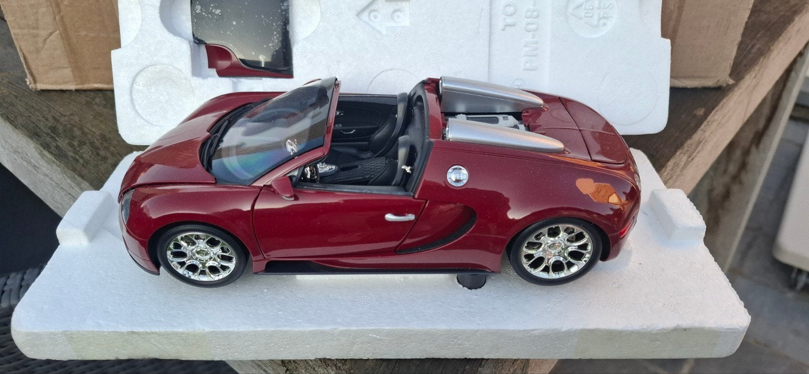 1/18 Minichamps Bugatti Veyron Grand Sport   Red/Red - 2010, Ophalen of Verzenden, Nieuw, Auto, MiniChamps