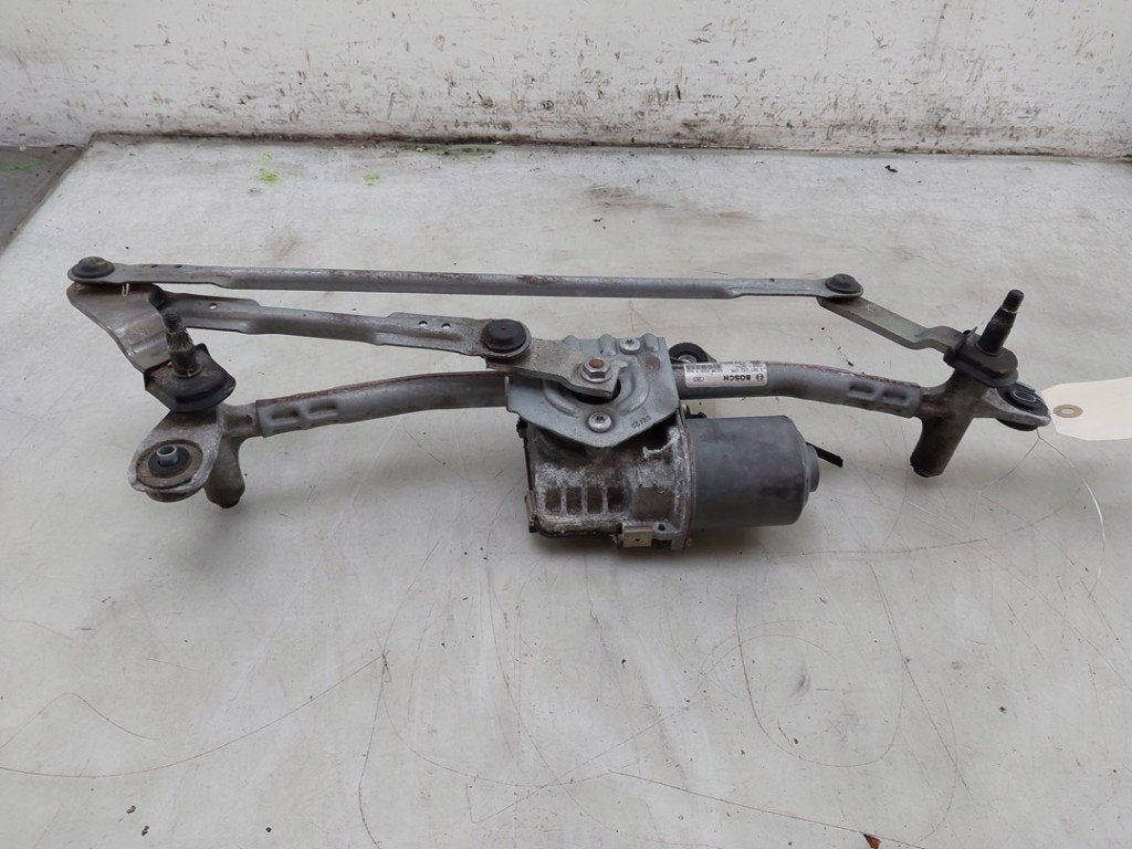 RUITENWISSER MECH + MOTOR Volkswagen ID.4 (E21), Robert Bosch AG, Gebruikt, Volkswagen, Robert-Bosch-Allee 1
74232  Abstatt, DE