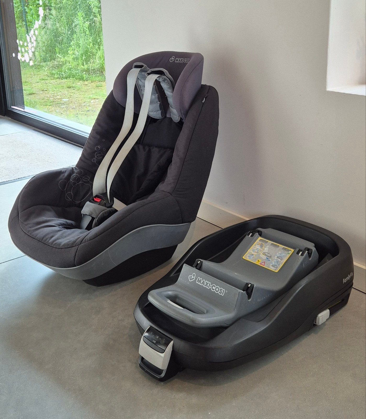 Maxi Cosi zitje met FamilyFix, Kinderen en Baby's, Autostoeltjes, Ophalen, Autogordel of Isofix, Gebruikt, 9 t/m 18 kg