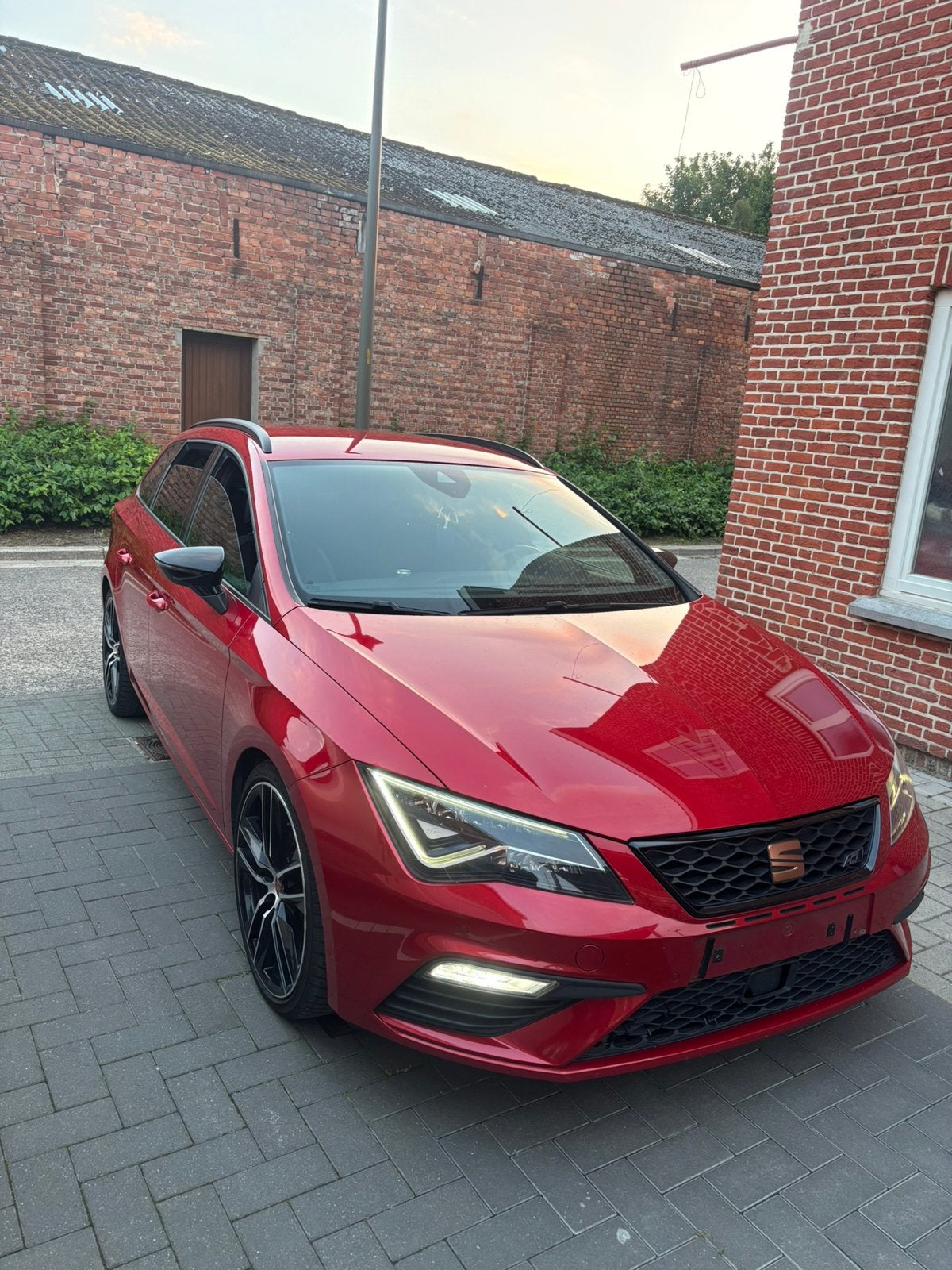Seat leon St Cupra/300ch/4drive/alcantara-carbon, Autos, Achat, Euro 6, Leon, Alcantara