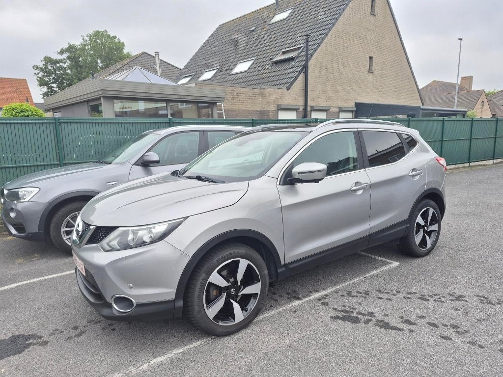 Nissan Qashqai 1.2 DIG-T N-Connecta argenté - pneus neufs, Autos, Argent ou Gris, Achat, Entretenue par le concessionnaire, Noir