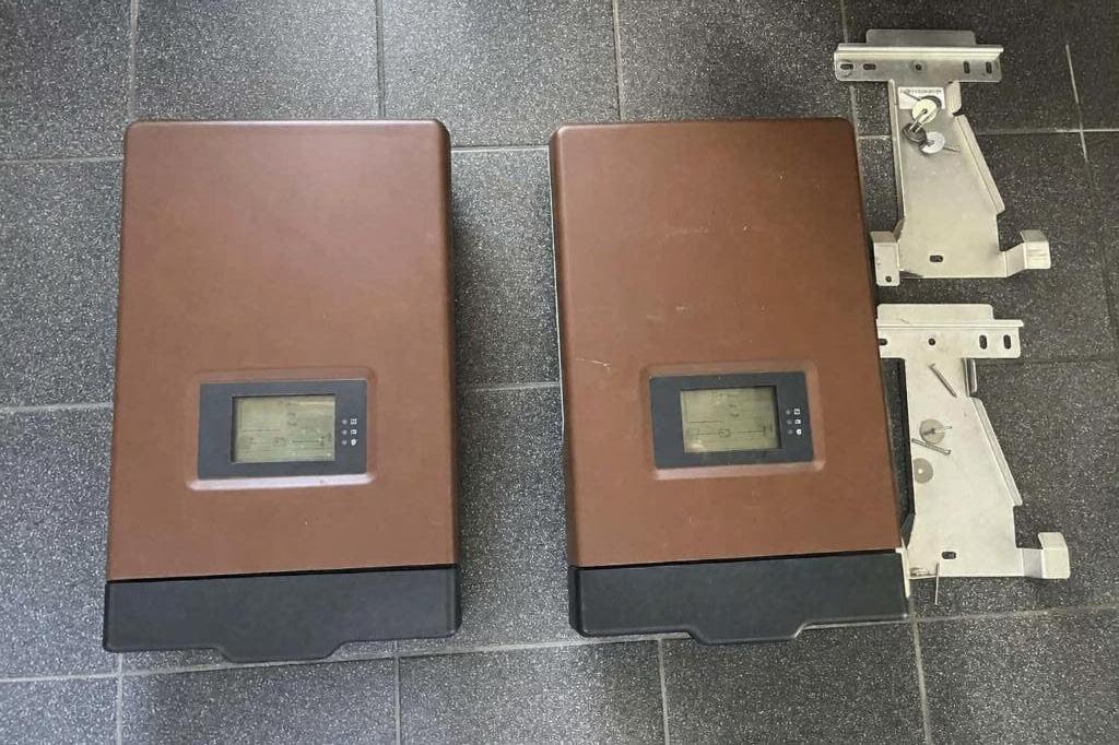 Omvormer SMA 2x 3kW, Ophalen, Gebruikt, Overige typen, 200 wattpiek of meer
