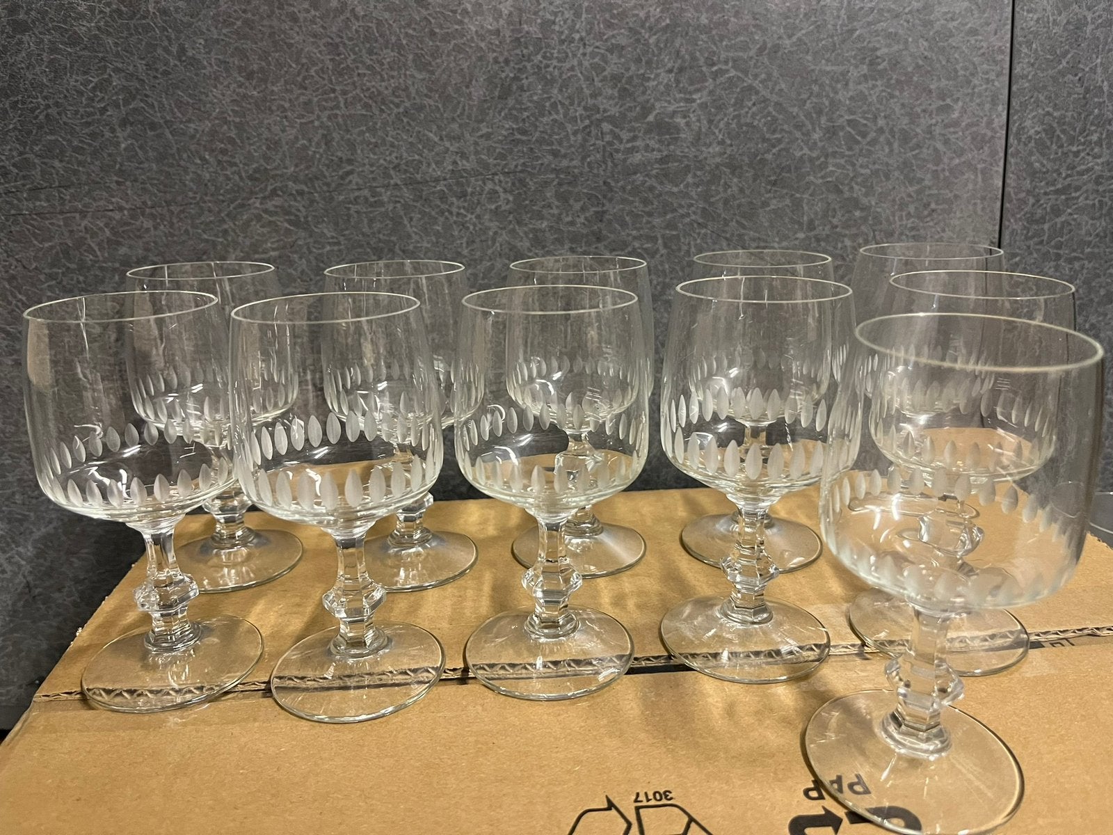 12 wijnglazen., Verzamelen, Glas en Drinkglazen, Ophalen of Verzenden
