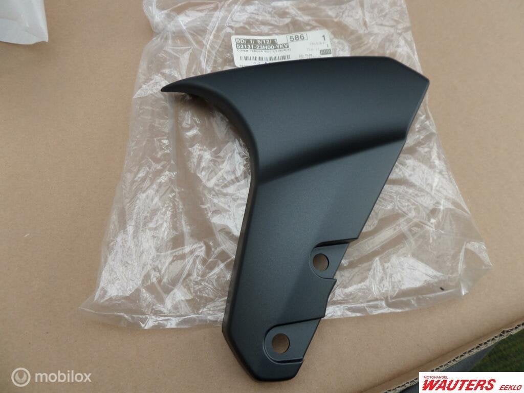 Spatbord deksel LH SUZUKI B-KING, Nieuw, Ophalen of Verzenden