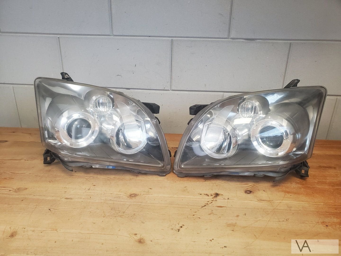 Toyota Avensis 2005 - 2008 xenon koplamp links rechts 150/st, Auto-onderdelen, Gebruikt, -, -, Ophalen of Verzenden