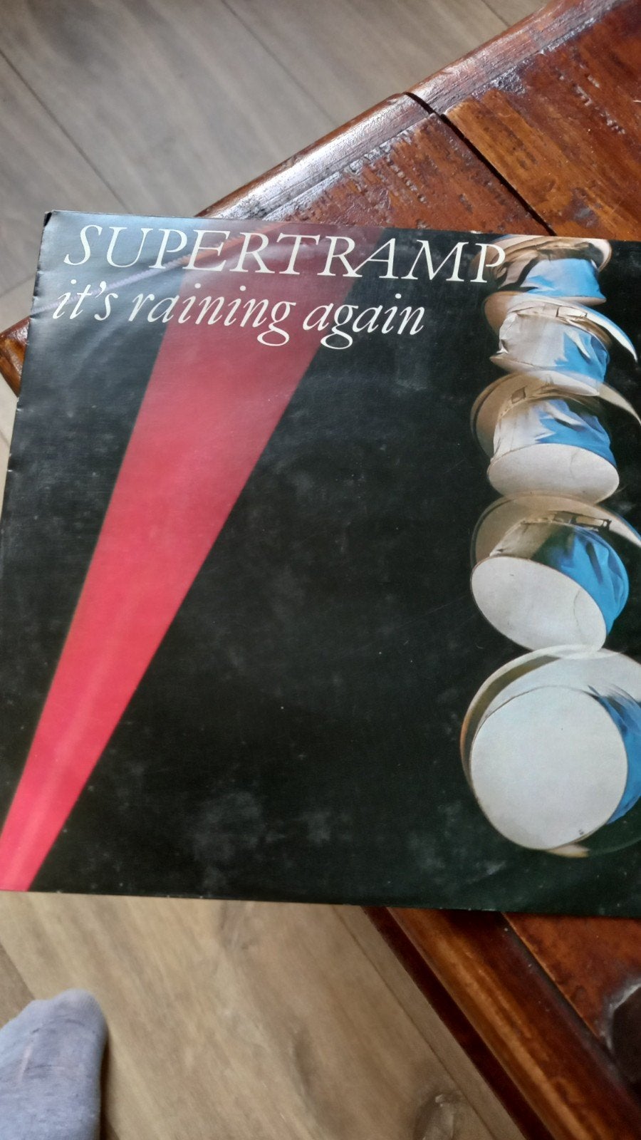 Vinyl (45t) supertramp "it's raining again ", Ophalen
