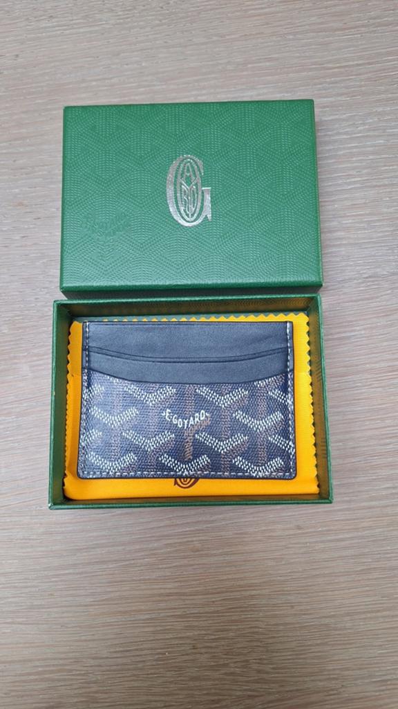 Goyard Card holder, Ophalen