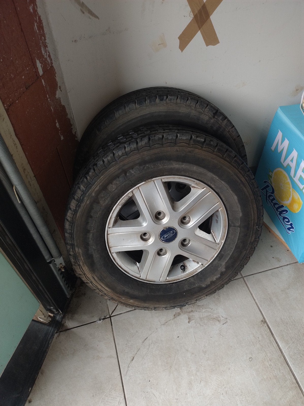 4 Maal 215/75R16C Voor Ford Tiepe ., Autos : Divers, Pièces de sport automobile, Enlèvement