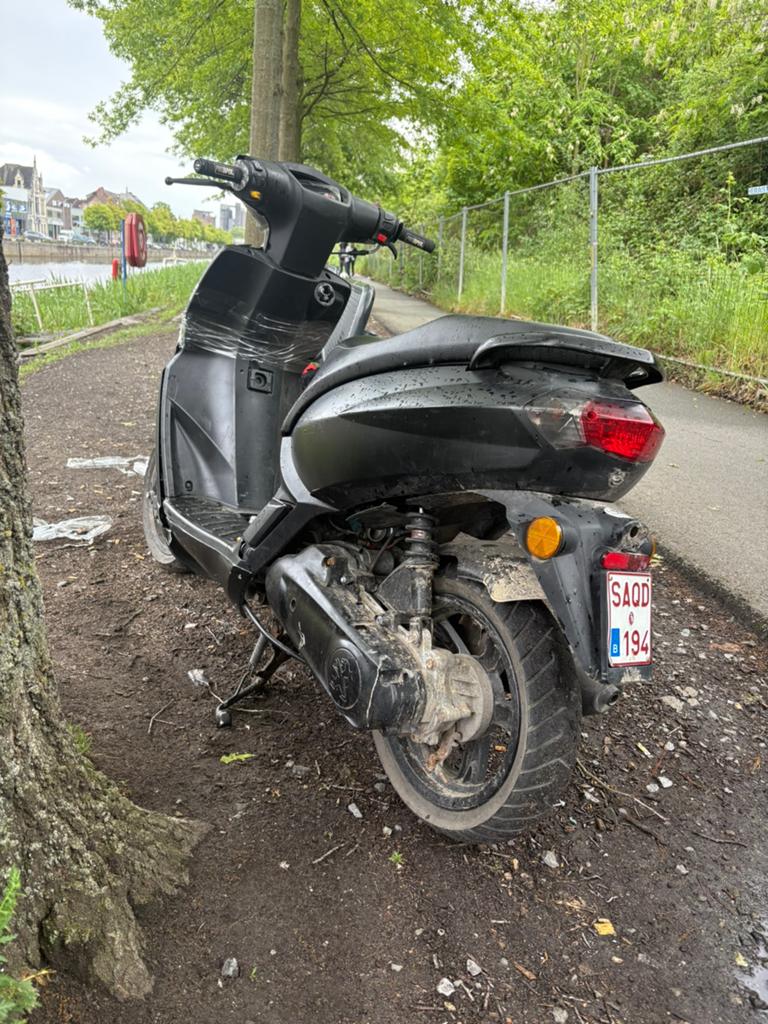 peugeot kisbee, Vélos & Vélomoteurs, Scooters | Peugeot, Utilisé, Autres modèles, Classe A (25 km/h), Essence, Enlèvement