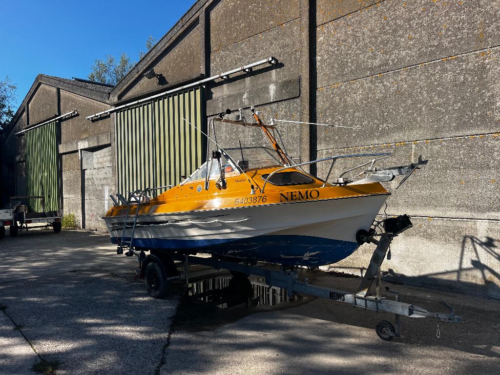 Visboot, Watersport en Boten, Ophalen, Gebruikt, 3 tot 6 meter, Buitenboordmotor