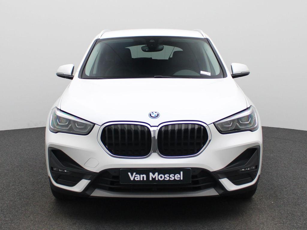 BMW X1 xDrive25e (162 kW) LED | LEDER | NAVI | PDC, Automatische klimaatregeling, Stof, Gebruikt, 1820 kg