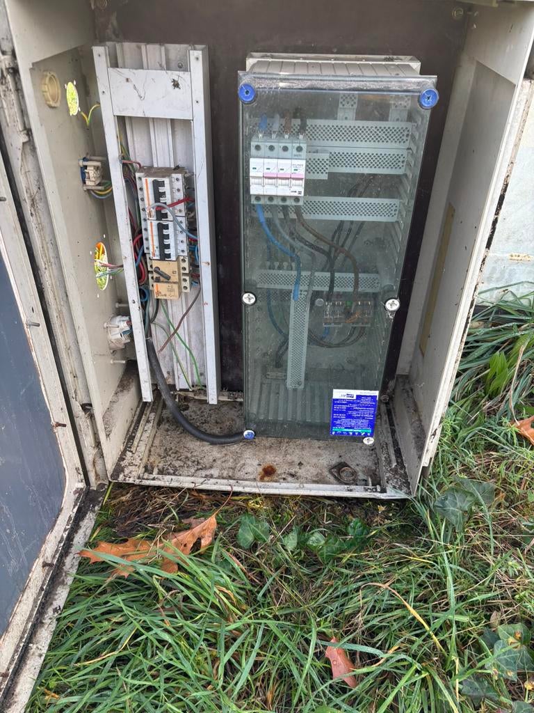 Electrische werfkast, Doe-het-zelf en Bouw, Overige Doe-Het-Zelf en Bouw, Ophalen, Gebruikt
