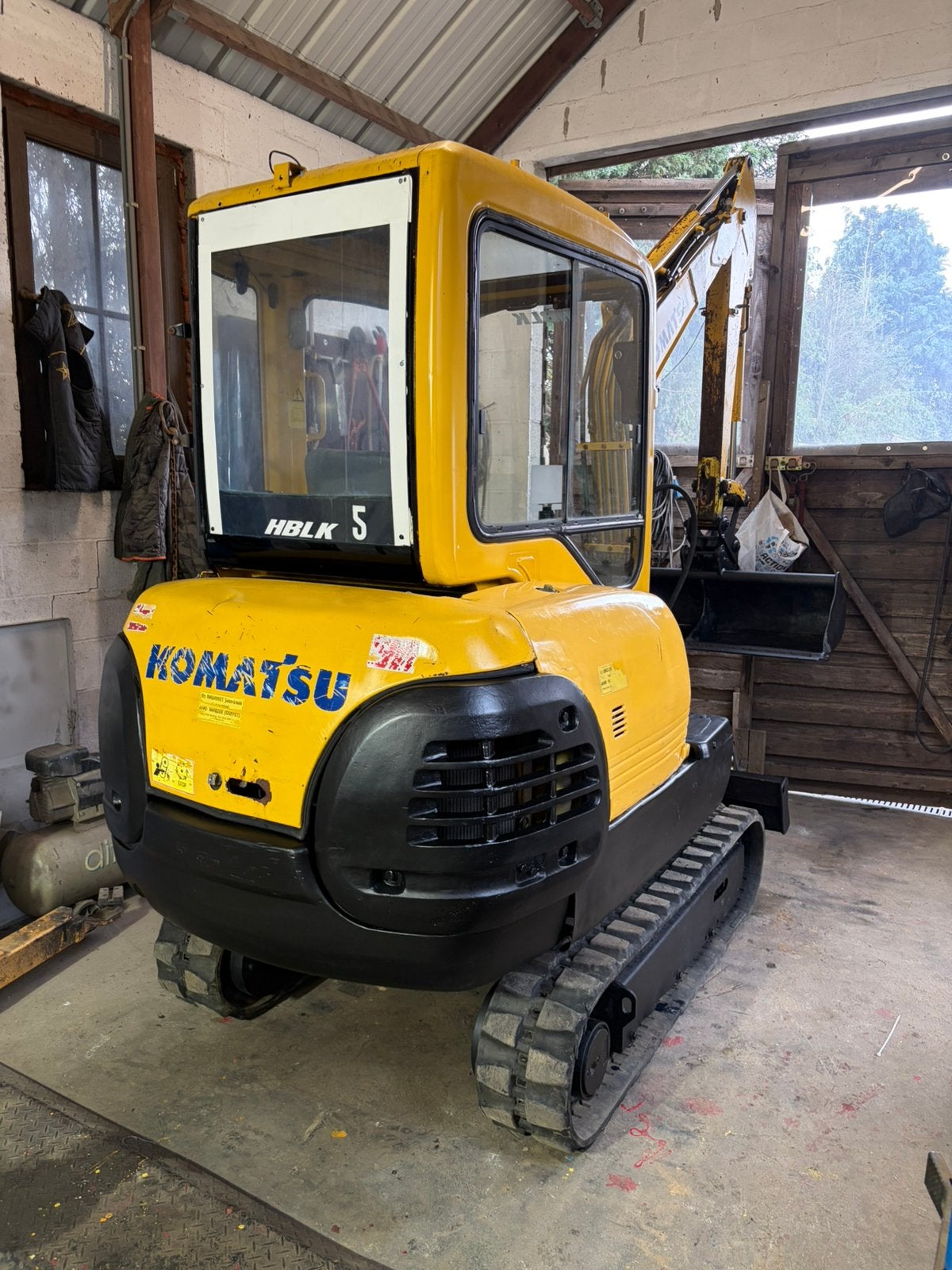 Mini pelle komatsu ( lire l’annonce ), Articles professionnels, Machines & Construction | Grues & Excavatrices, Enlèvement ou Envoi