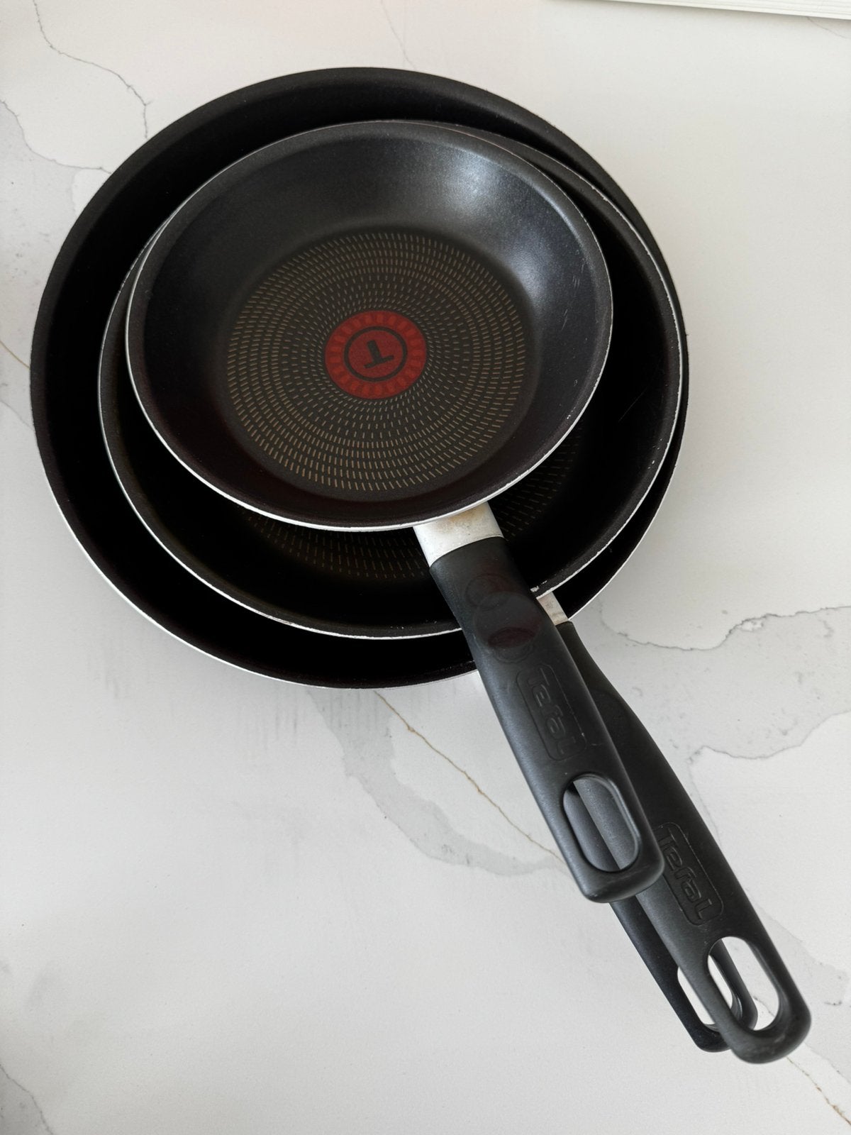 Setje tefal pannen gratis, Maison & Meubles, Cuisine | Casseroles & Poêles, Enlèvement, Comme neuf