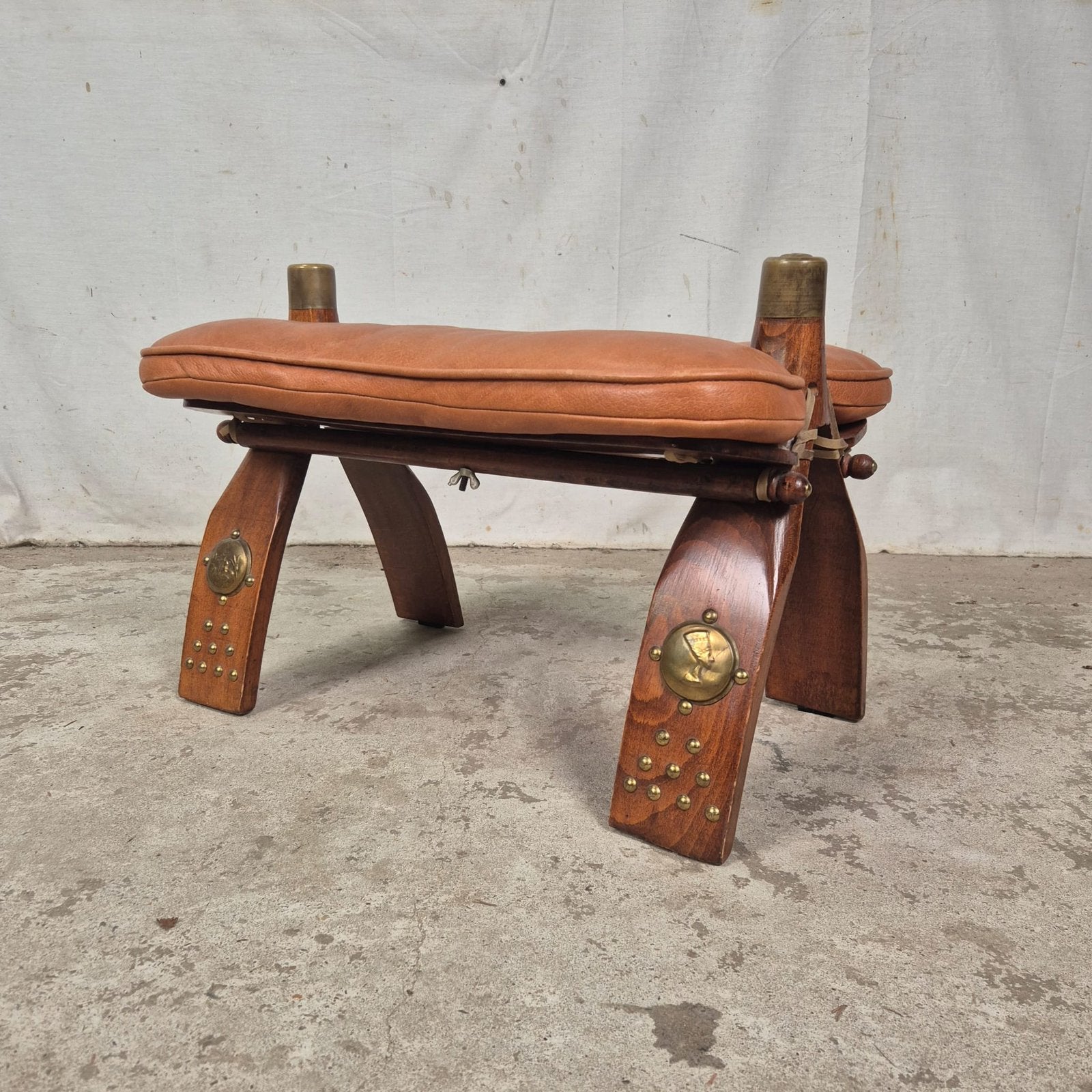 Vintage Kameelzadel Kruk poef voetenbank - Leer & Hout, Huis en Inrichting, Ophalen, Gebruikt, Overige materialen