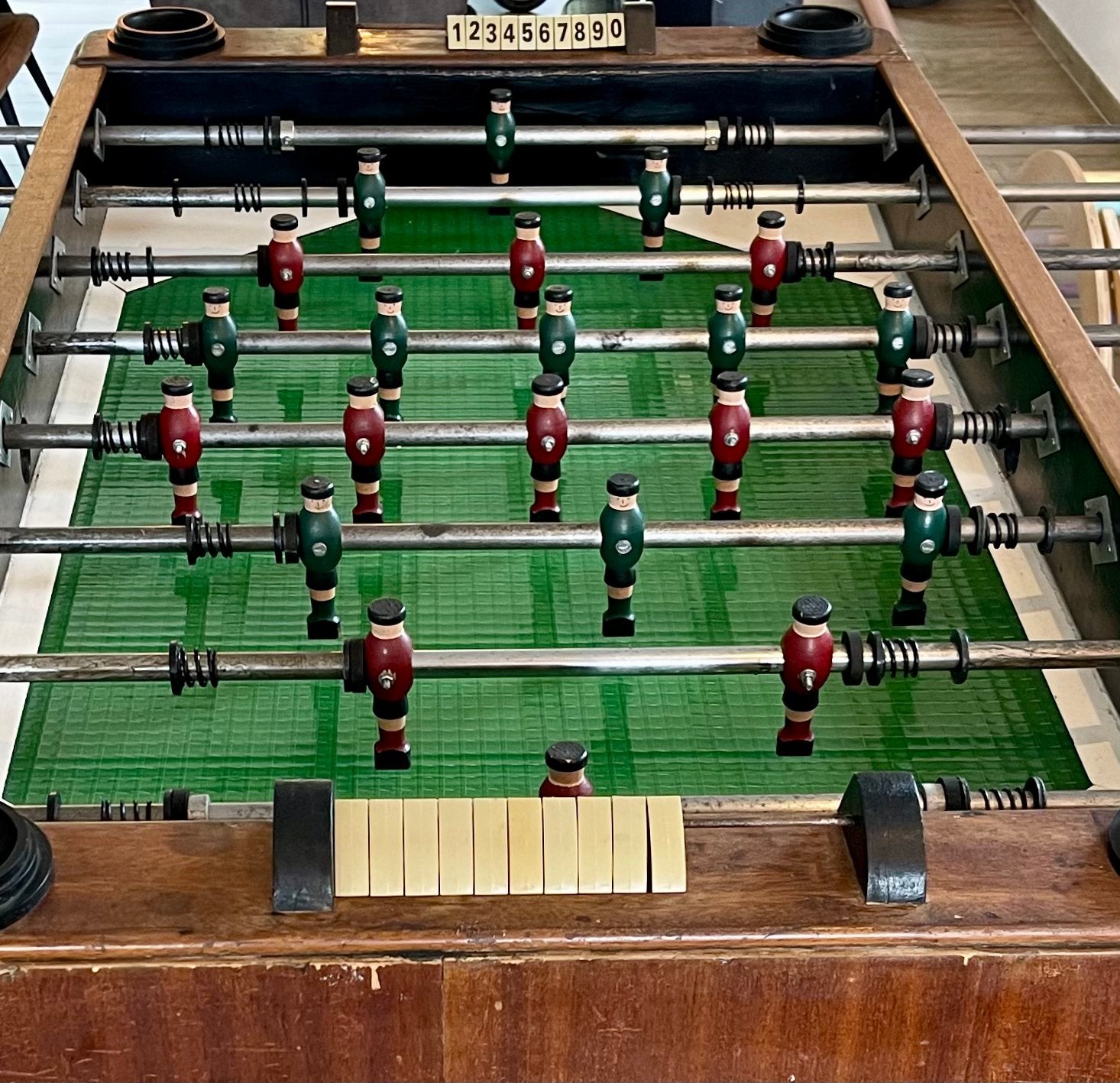 Kicker JODEK avec Surface de Jeux Vitrée, Enlèvement, Comme neuf