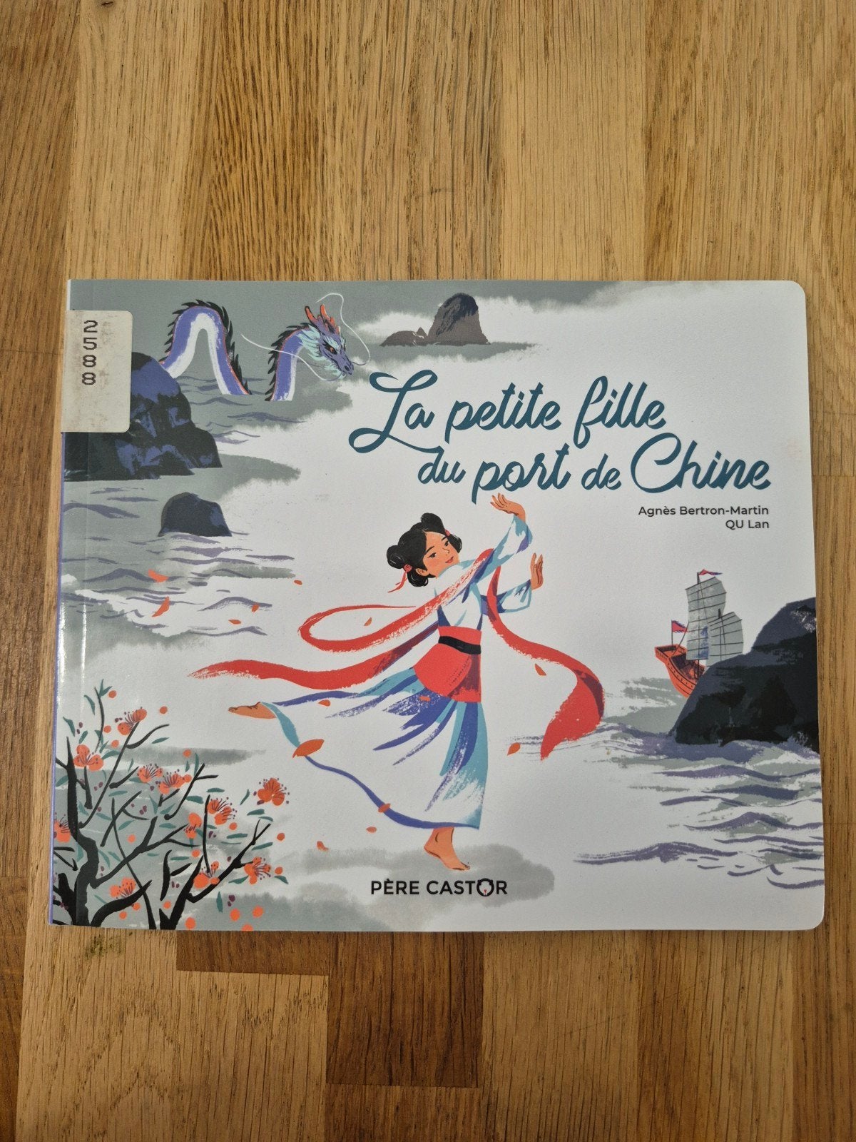 la petite fille du port de Chine, Enlèvement ou Envoi, Comme neuf, Fille, 4 ans