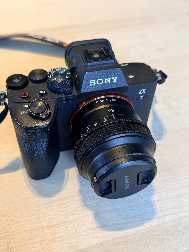 Sony FE 40mm f/2.5 G | As new, Audio, Tv en Foto, Foto | Lenzen en Objectieven, Zo goed als nieuw, Standaardlens, Ophalen