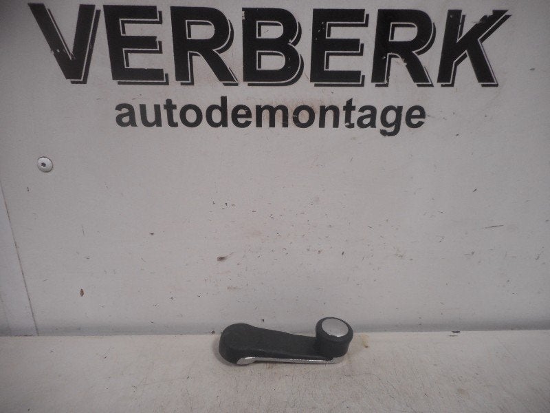 POINGNEE DE VITRE Audi 100 Avant Quattro (C4) (443837581D), Autos : Pièces & Accessoires, Auto-Union-Straße  1,
85057  Ingolstadt, DE