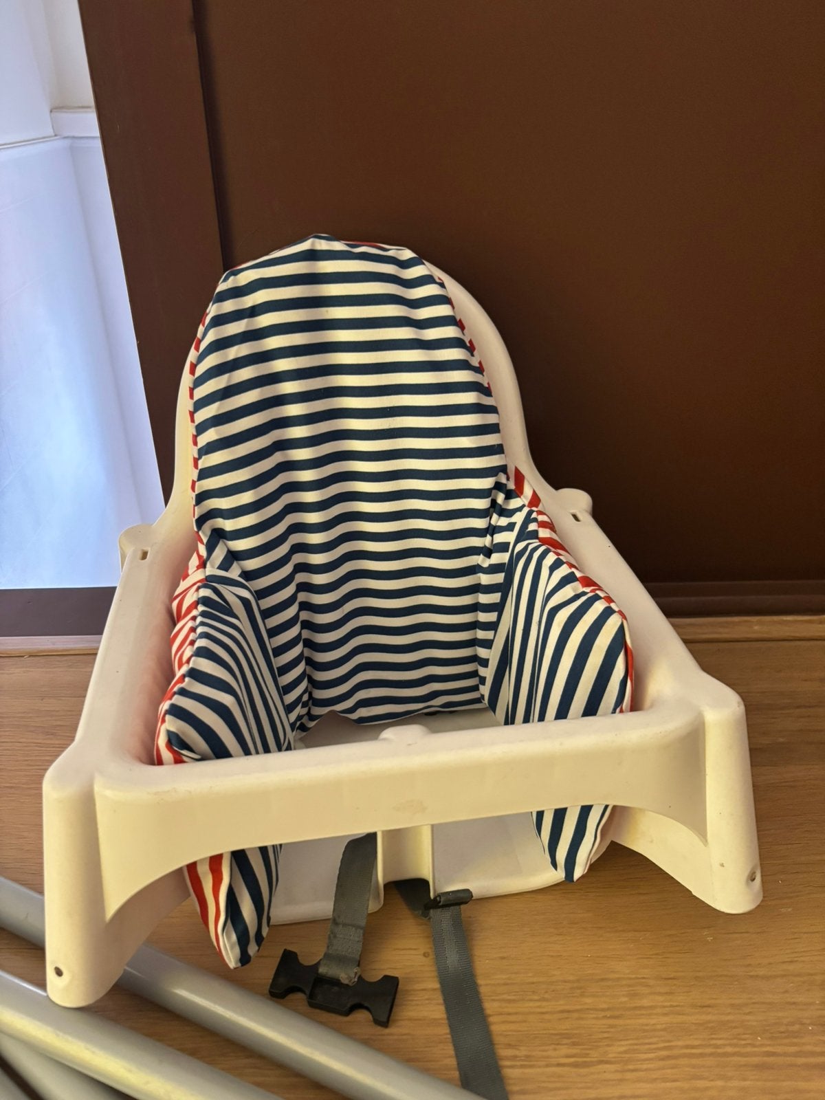 Ikea kinderstoel, Kinderen en Baby's, Kinderstoelen, Ophalen, Zo goed als nieuw