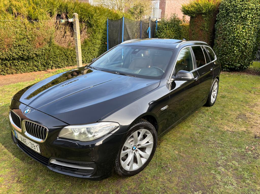 Bmw 520d X drive, Autos, BMW, Particulier, Série 5, ABS, Caméra de recul, Phares directionnels, Airbags, Air conditionné, Alarme