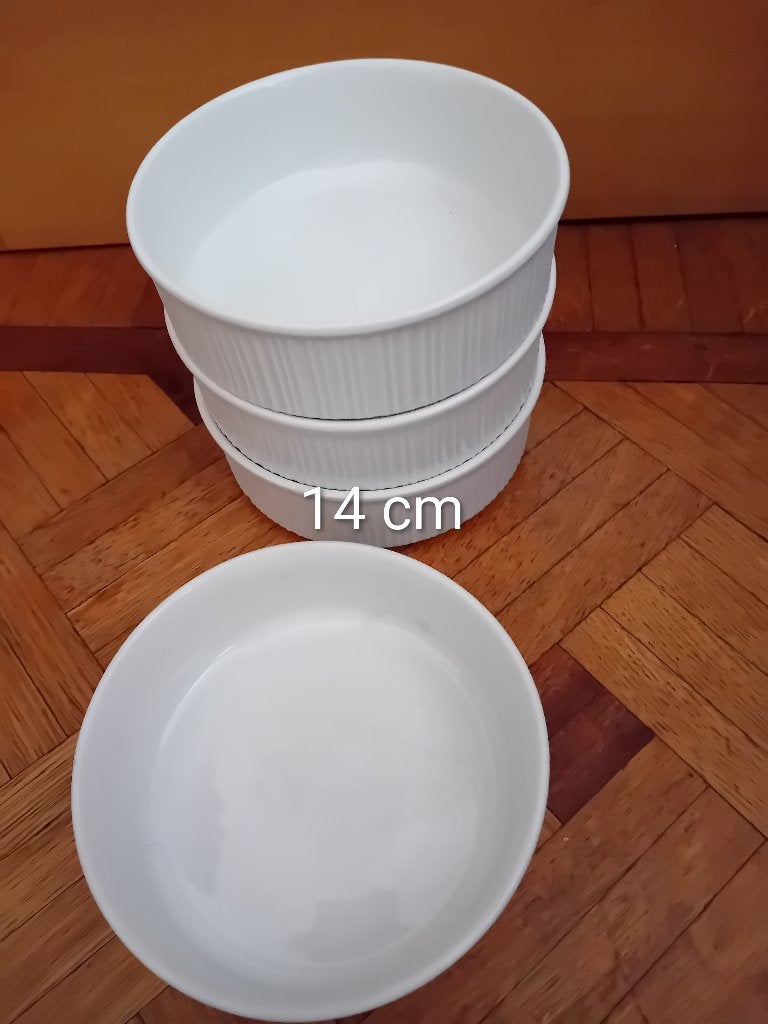 4 Plat en porcelaine ramequin en porcelaine neuf, Enlèvement, Neuf, Porcelaine