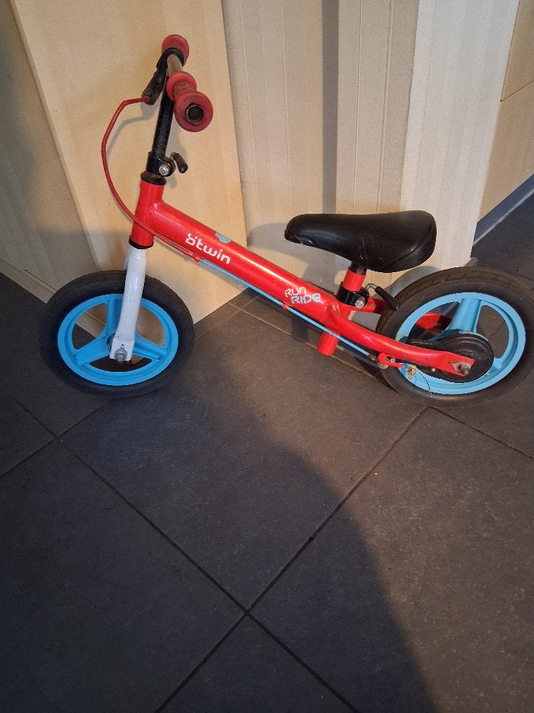 PEUTERLOOPFIETSJE, Enlèvement