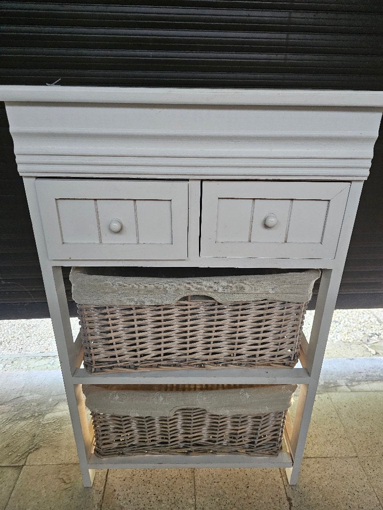 Houten kastje met rieten mandjes, Ophalen, Gebruikt