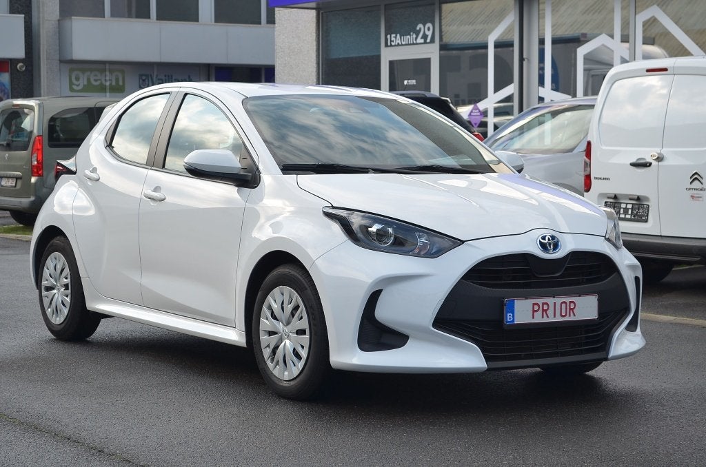Toyota Yaris (€13.430 exBTW) 1.5 hybrid Adapt cruise CarPlay, Auto's, Toyota, Stof, Wit, 5 deurs, Hybride Elektrisch/Benzine