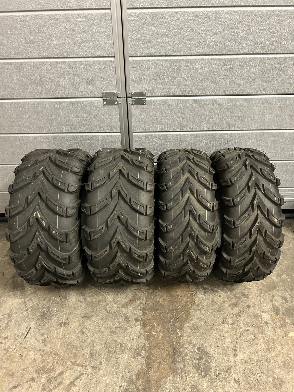 Quad banden - Set voor en achter - CST, Motos