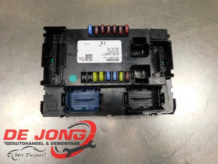 Boîte à fusibles d'un Fiat 500e, -, 3 mois de garantie, Utilisé, Fiat