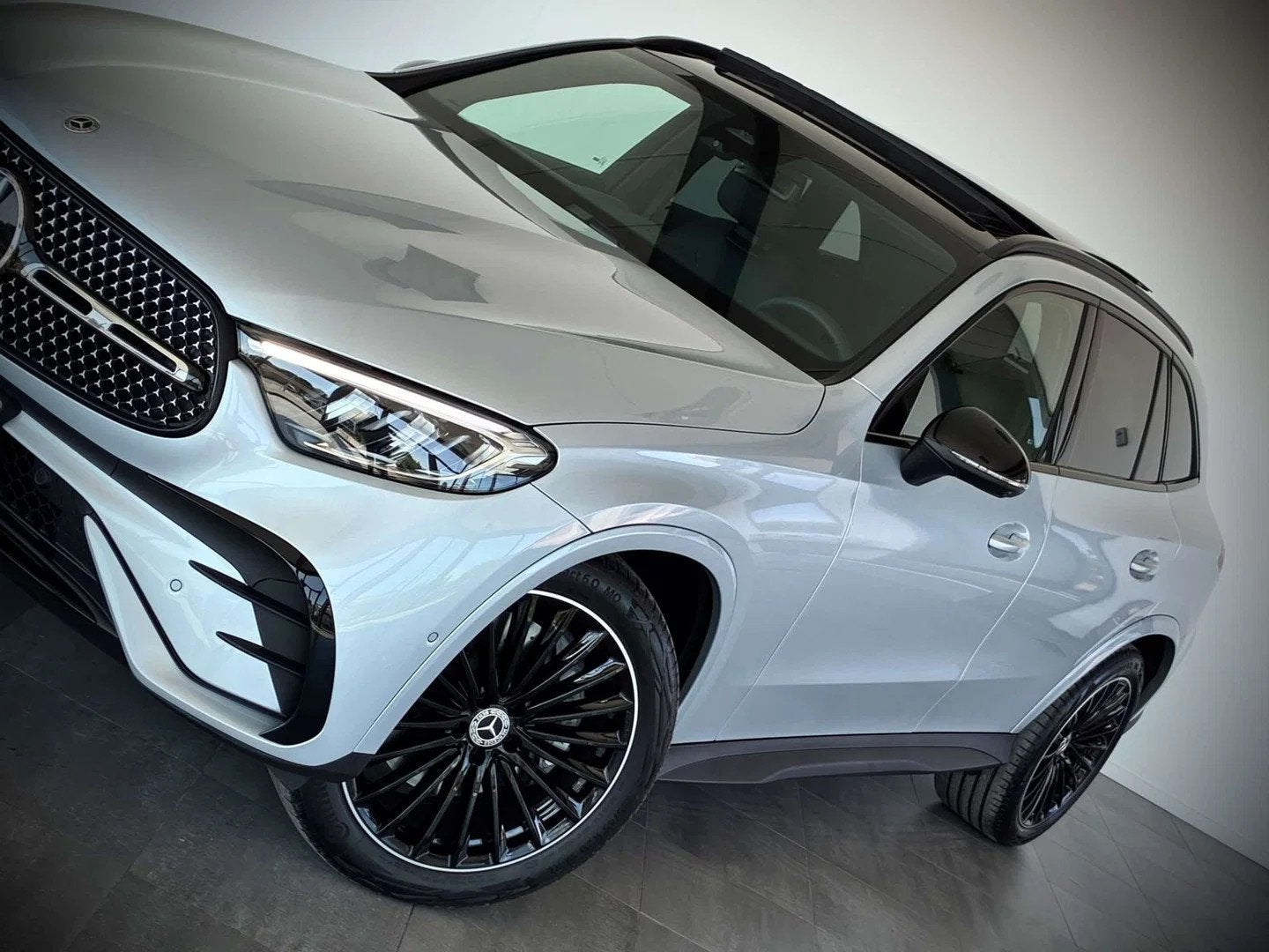 Mercedes-Benz GLC 200 PACK AMG -PACK NIGHT-1ERPRO-T.O-12.750, Auto's, Mercedes-Benz, Gebruikt, Zwart, 4 cilinders, Skiluik