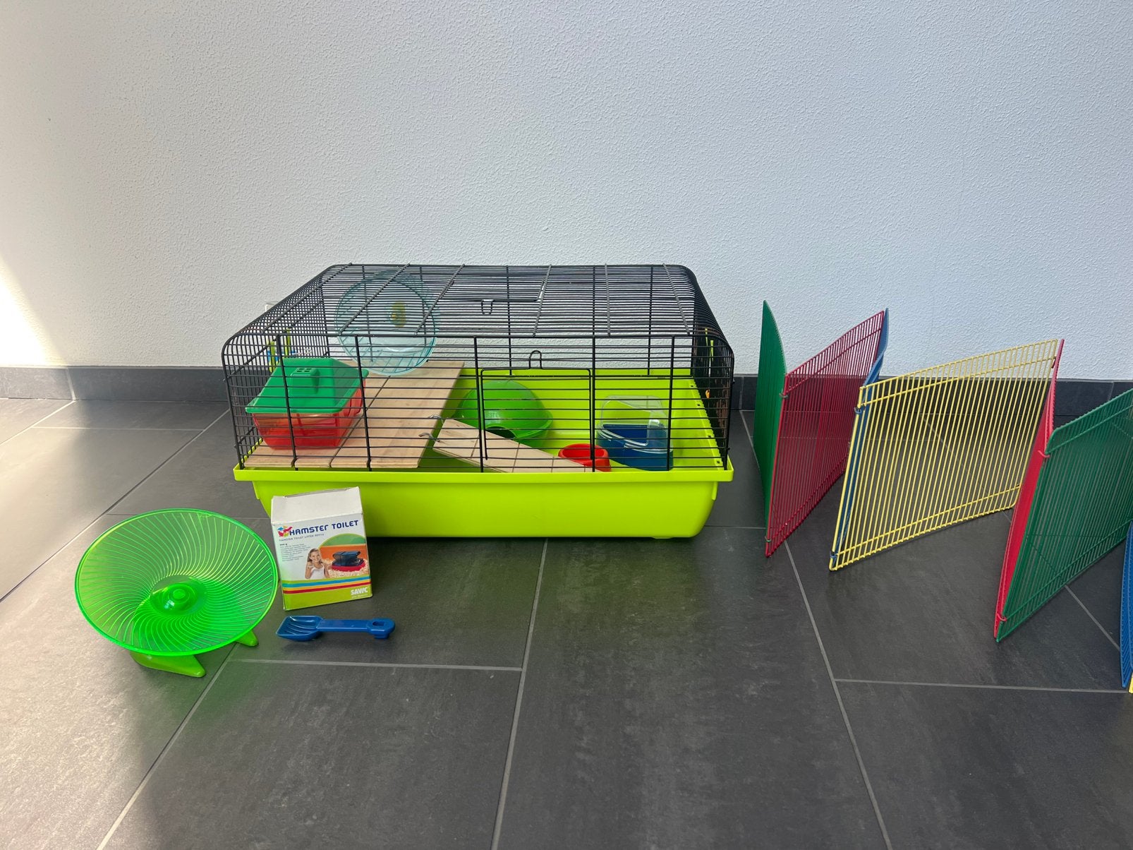 Mooie hamsterkooi met toebehoren, Kooi, Minder dan 75 cm, Zo goed als nieuw, Hamster