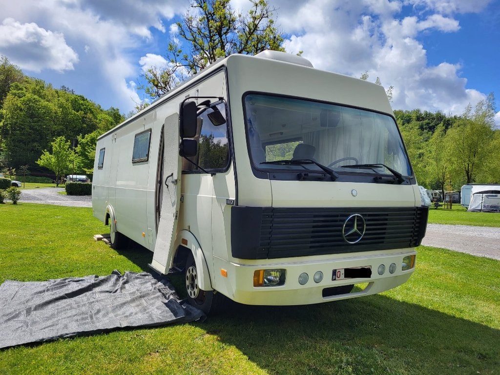 Camper Mercedes Stafco, Jusqu'à 4, Boîte manuelle, Mercedes-Benz, 8 à 9 mètres