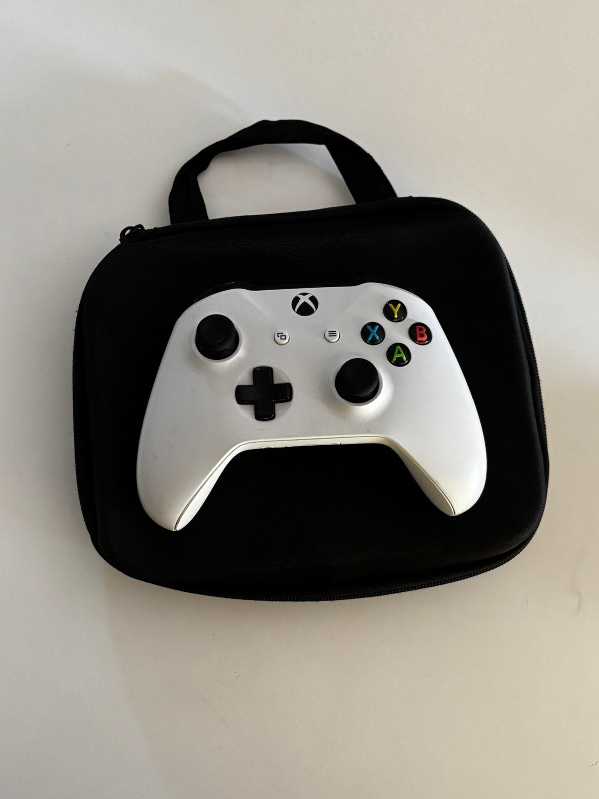 Manette XBOX blanche, Consoles de jeu & Jeux vidéo, Consoles de jeu | Xbox | Accessoires, Enlèvement ou Envoi, Comme neuf