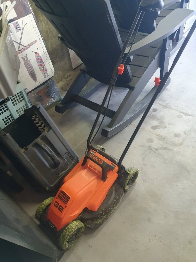 grasmachine black&decker 1800w, Jardin & Terrasse, 40 à 49 cm, Enlèvement, Utilisé, Bac de ramassage