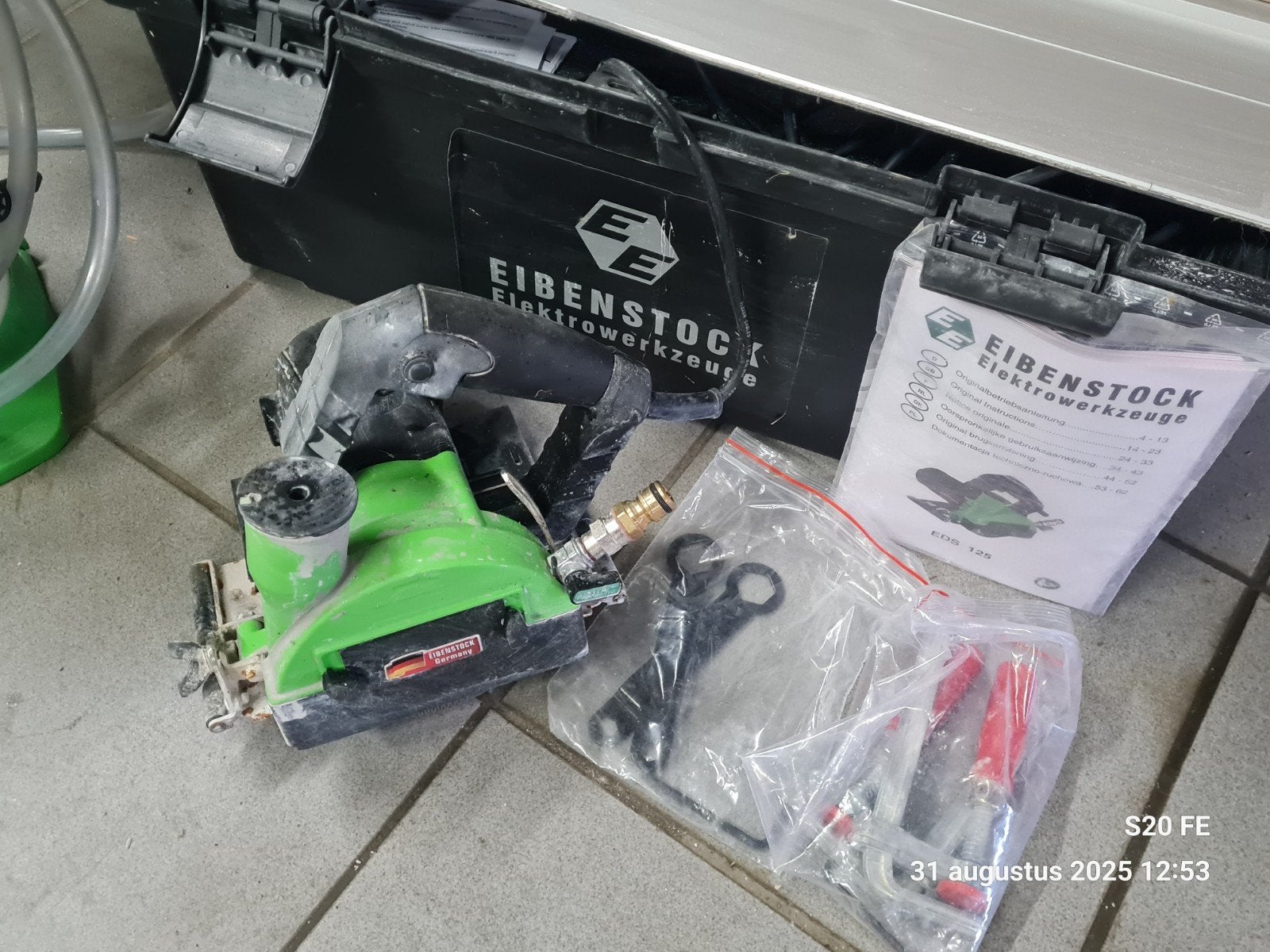 tegelzaagmachine eibenstock met toebehoren, Doe-het-zelf en Bouw, Gereedschap | Slijpmachines, Ophalen, Zo goed als nieuw